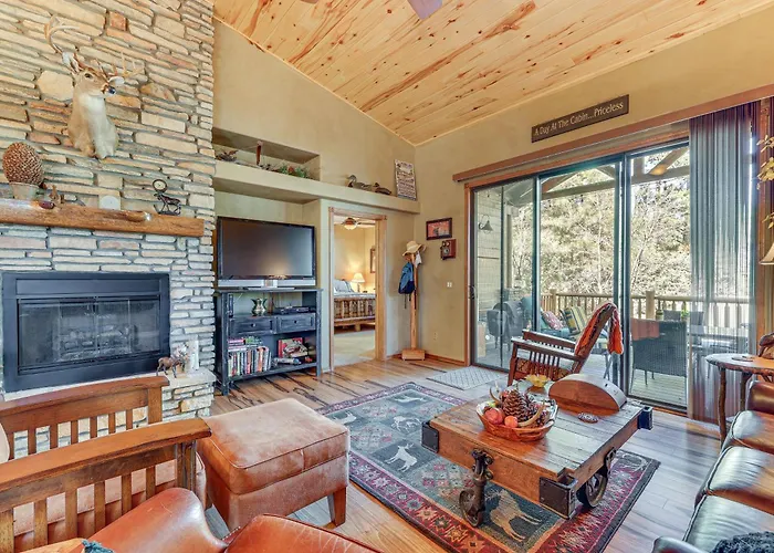 Rustic Retreat W/ Spacious Deck In Show Low! * Show Low