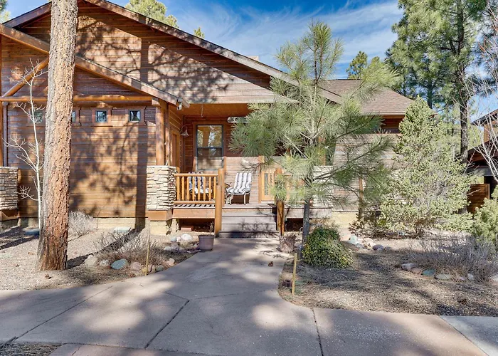 Rustic Retreat W/ Spacious Deck In Show Low!