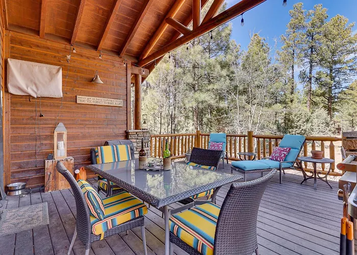 Rustic Retreat W/ Spacious Deck In Show Low!